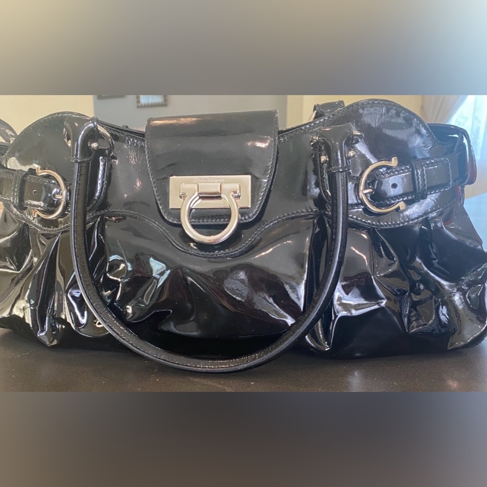 Salvatore Ferragamo elegant shoulder bag